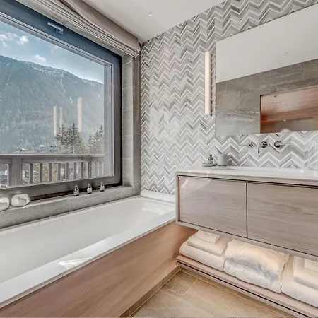 Шале Luxurious Chalet With Pool